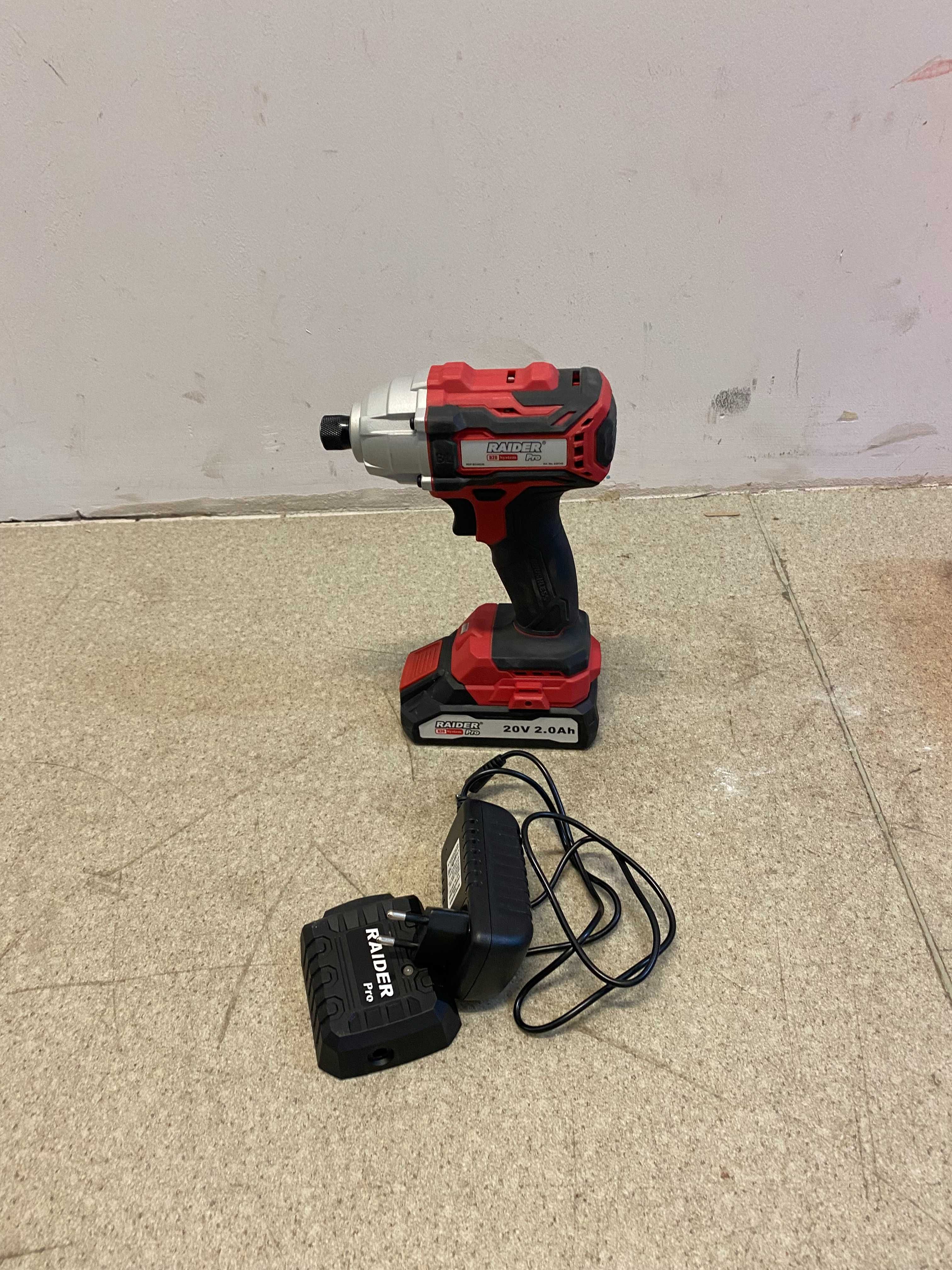 К-т Безч. Ъглошлайф и ударна борм. 18V2x4Ah /Гайковерт удар 1/2" 950W