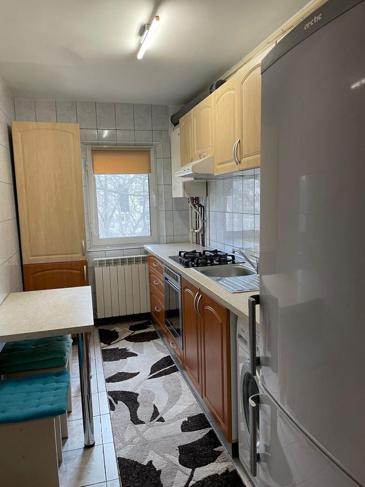 Proprietar - inchiriez apartament 2 camere, Nicolina (zona Selgros)