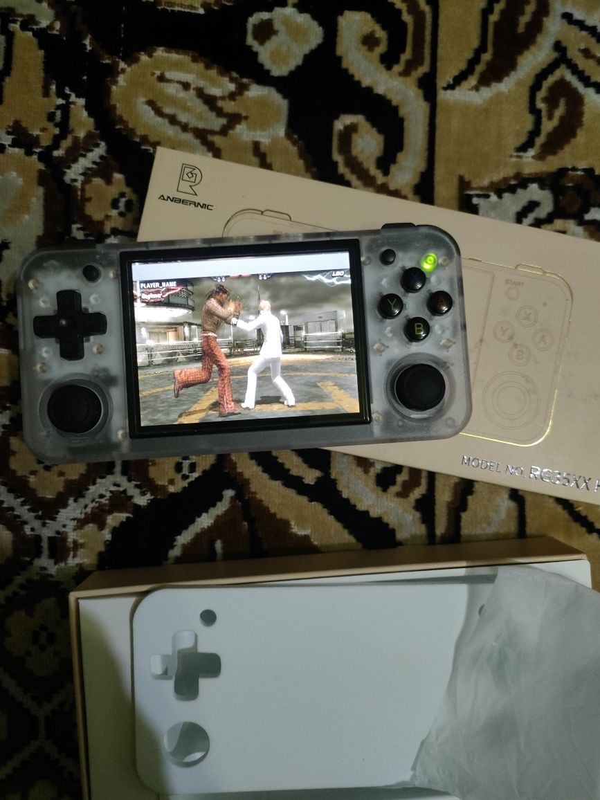 Продам игровую ретро консоль anbernic RG35XX H новая