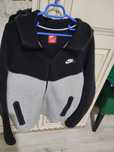 Vând hanorac Nike Tech (bărbătesc)