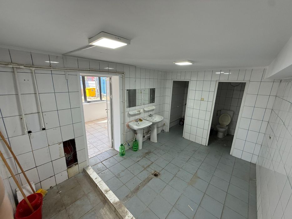 închiriez spațiu Hala 1200m teren 4620m