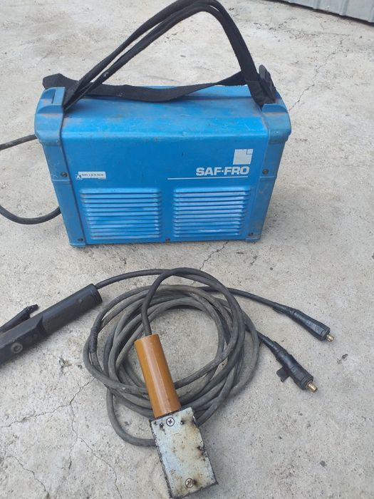 Vînd  invertor sudura