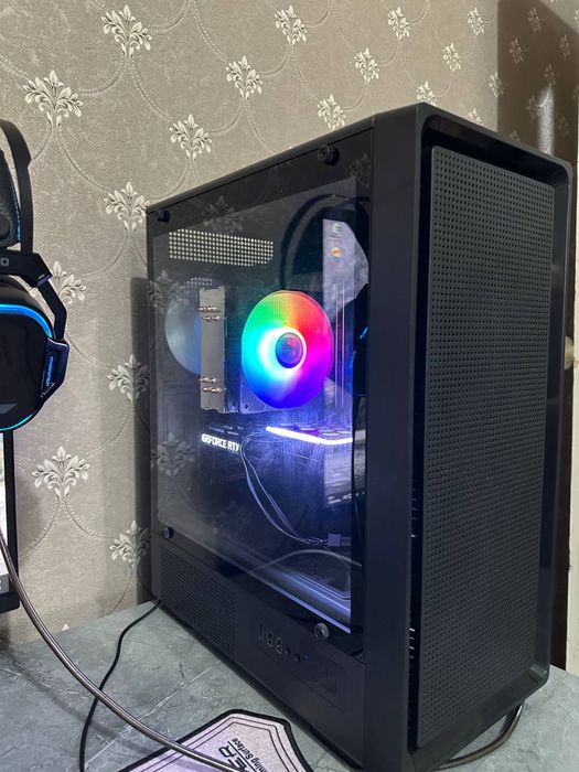 Kompyuter PC holati yangi. srochni sotiladi