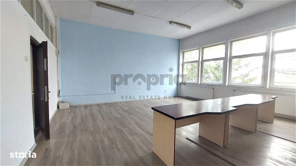 Spatiu de birouri de inchiriat – 4 camere, parcare, Zizinului (Farma