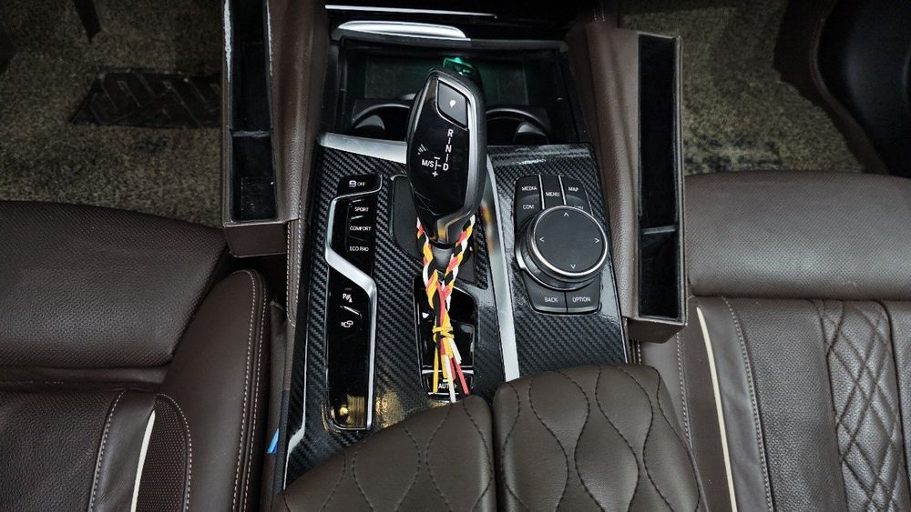 BMW 5-SERIES 530i xDRIVE M Sport