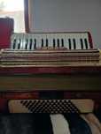 Acordeon HOHNER concerto 3 impecabil