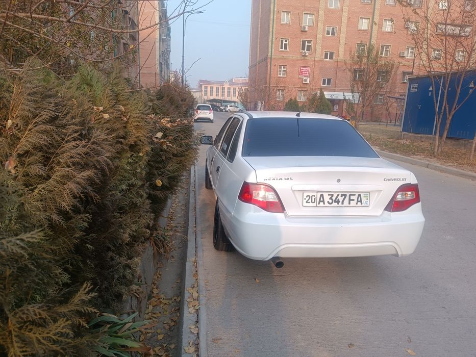 Нексия 2. Срочно сотилади.