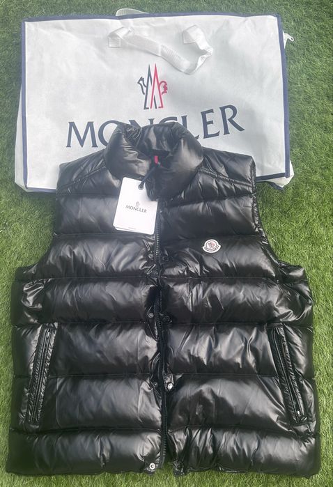 Vesta M.O.N.C.L.E.R calitate premium fulgi de gasca marimea 4(M-L)