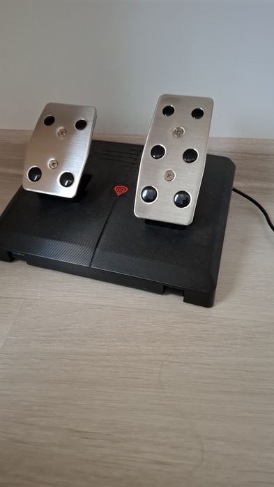 Volan functionabul pt toate modelele de ps xbox si pc