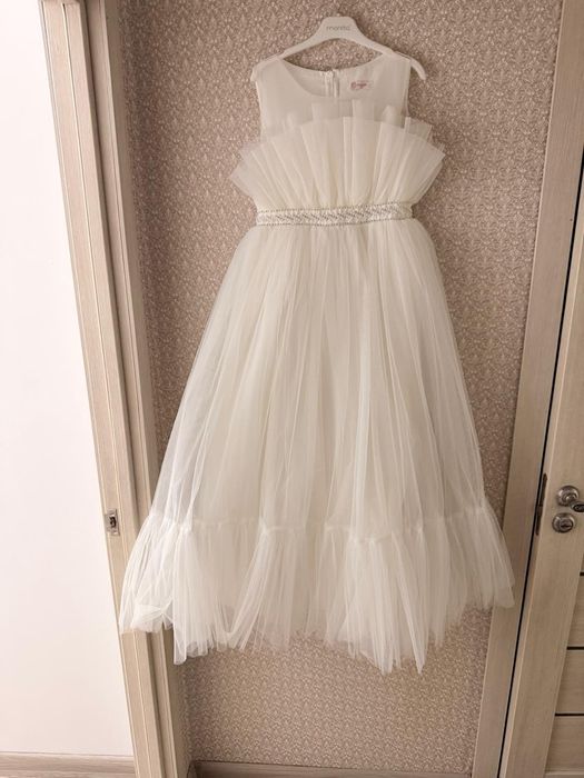 Продам платье вв отличном состоянии