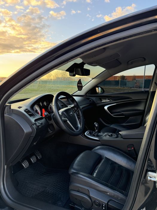 OPEL INSIGNIA , An Fabricatie 2011