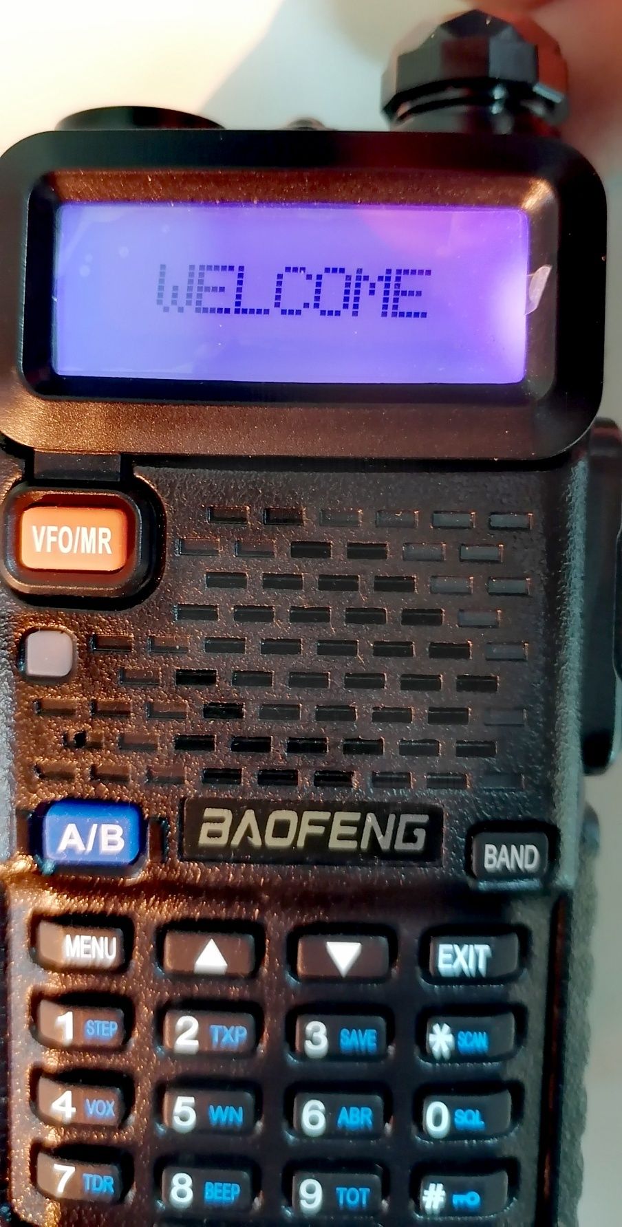 Радиостанция BAOFENG UV-5R с допълнителнителни антена и батерия