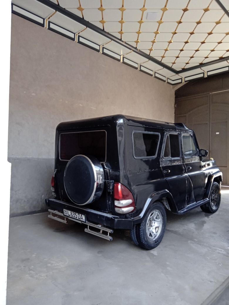 Uaz 469.            .