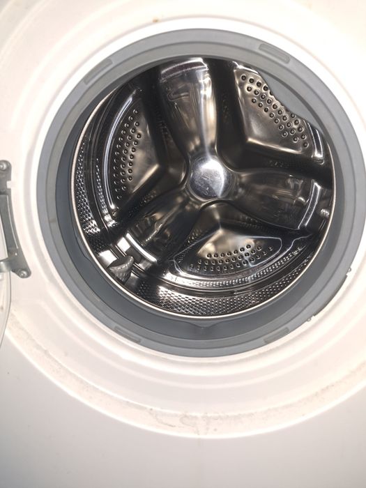 Masina de spălat rufe!