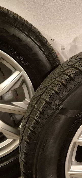 Зимни гуми Pirelli с джанти 235 /65 /17 - 4бр