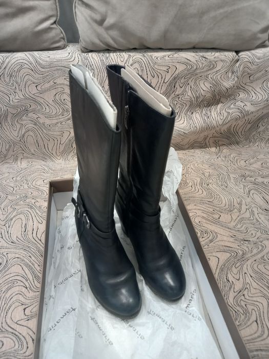 Женские зимние кожаные сапоги