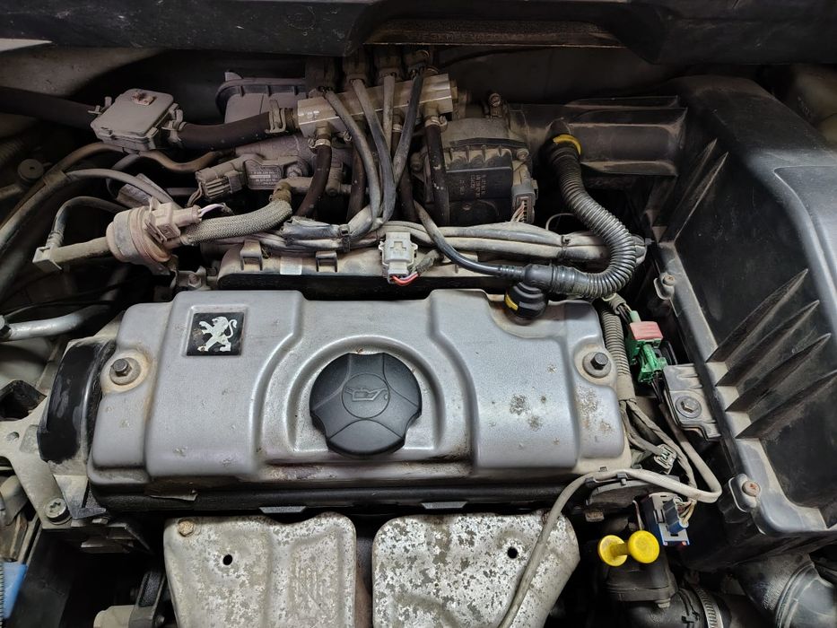 Vând motor Peugeot 1007