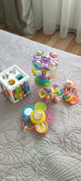 Продам развивающие игрушки