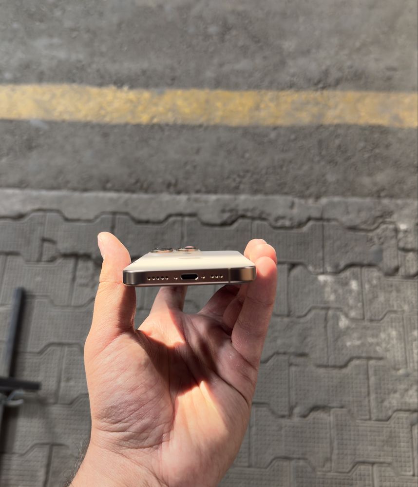 iPhone 16 pro 256 e sim obmen 16 pro max faqat oq rangiga idealiga
