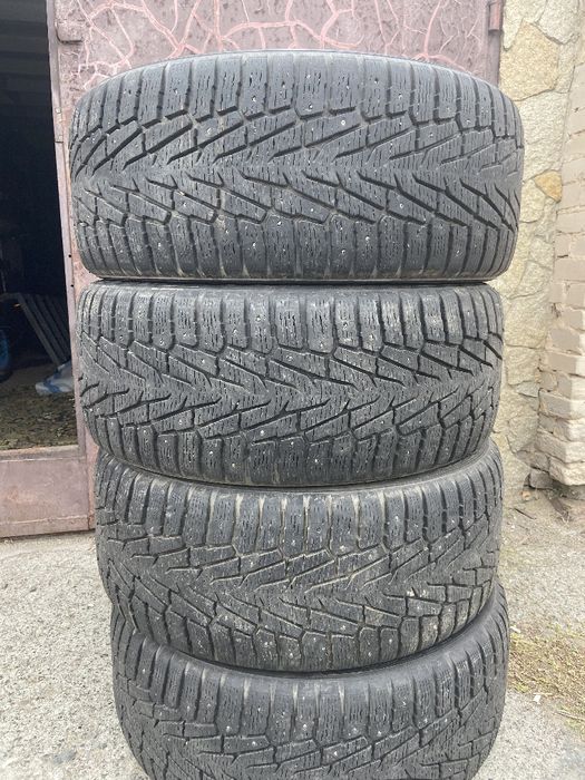 Продам шины зимние nokian hakkapellit 285 50 R20