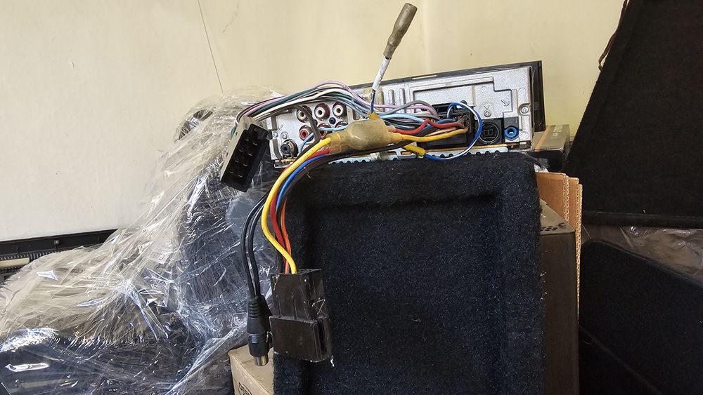 Pachet head-unit Sony+subwoofer+statie 150w RMS