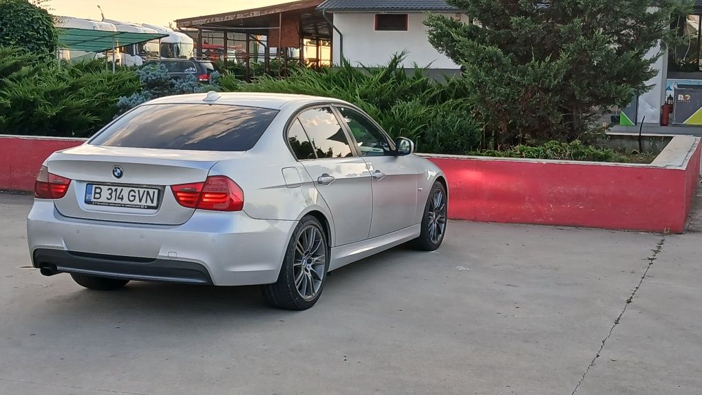 Vând bmw 320 d automat 2010