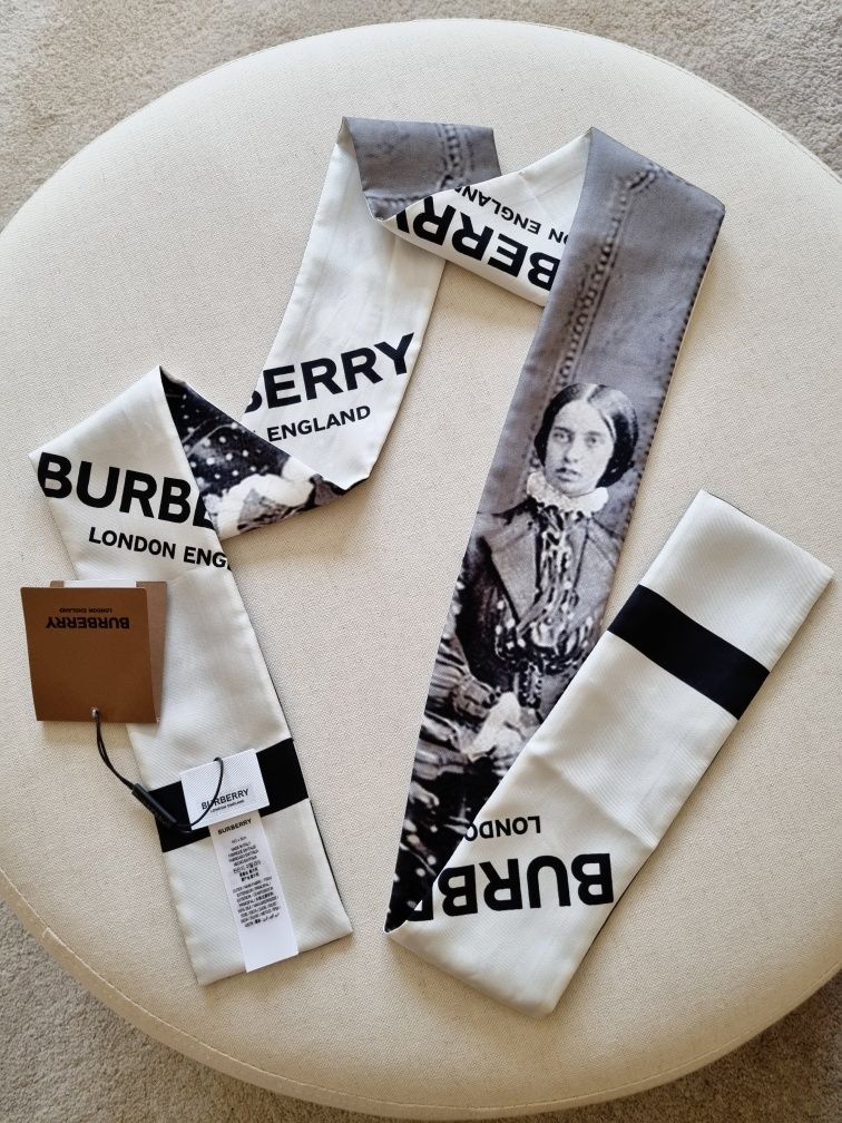 BURBERRY дълъг копринен шал чокер черно-бял лого фишу принт silk scarf