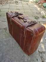 Стари куфари от естествена кожа