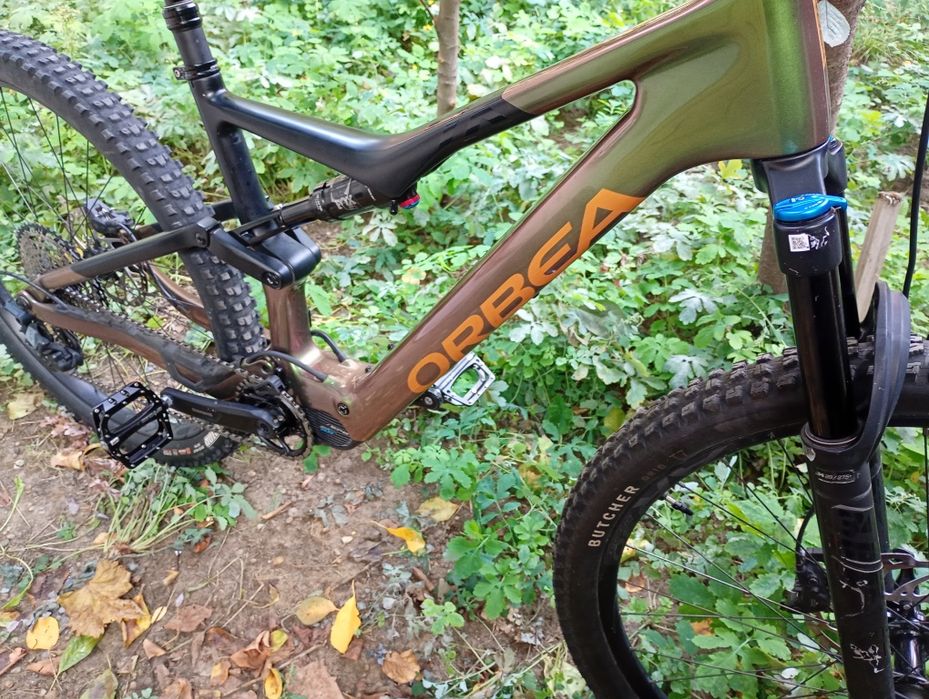 Bicicleta carbon Rise ep8rs