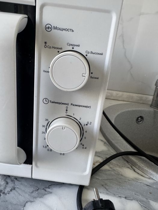 Микроволновка Midea