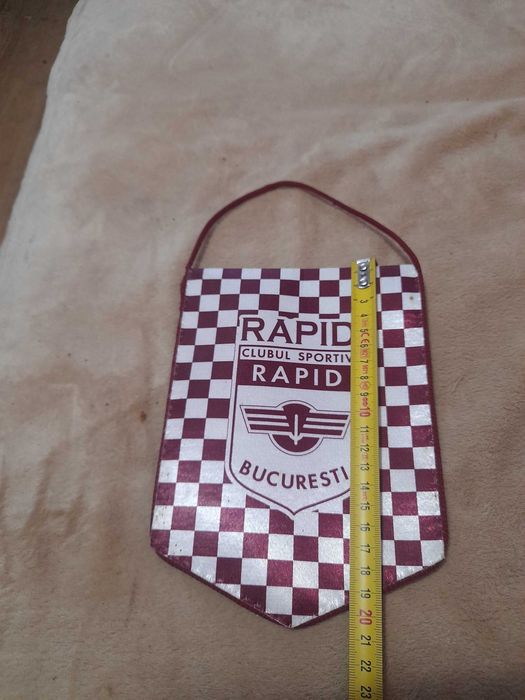 vand fanion fotbal Rapid Bucureşti