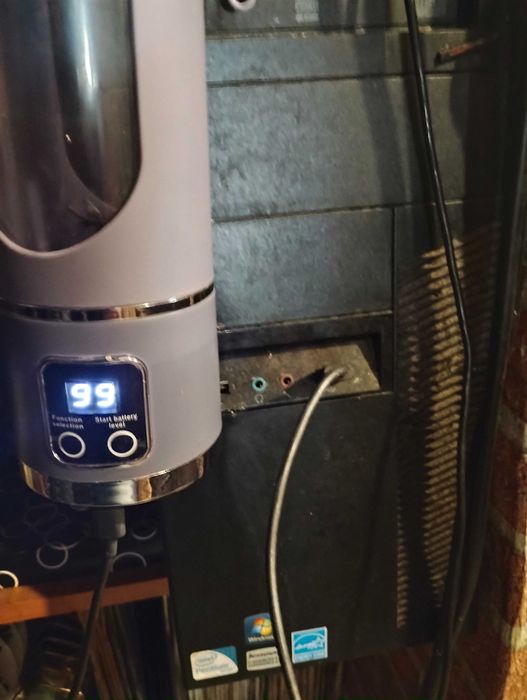 Преносим блендер 450 мл, презареждащ се с USB, за смутита и шейкове