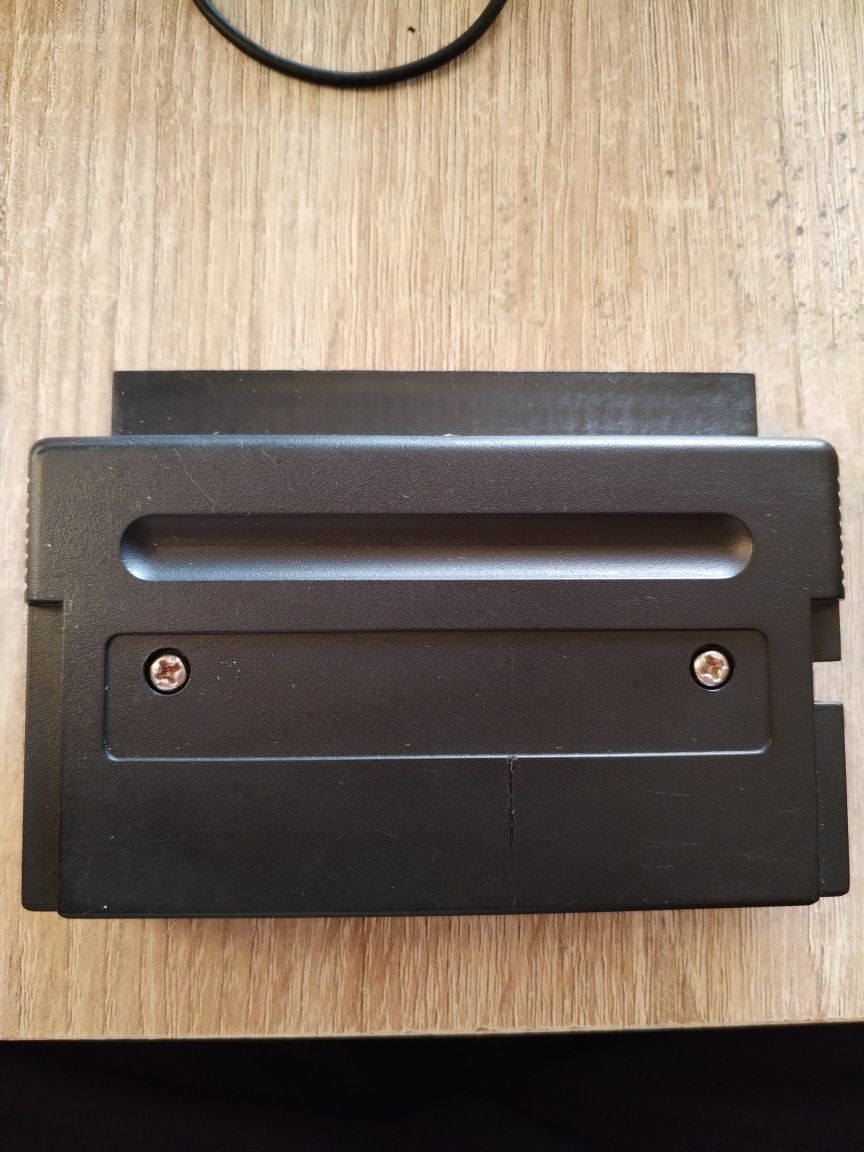 Adaptor pentru casete japoneze de Sega Mega Drive