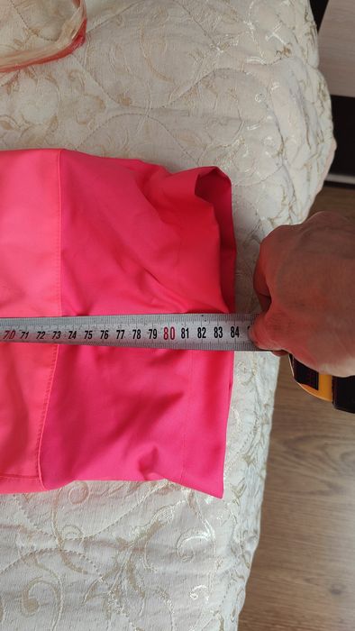 Продавам детски космонавт и ски гащеризон