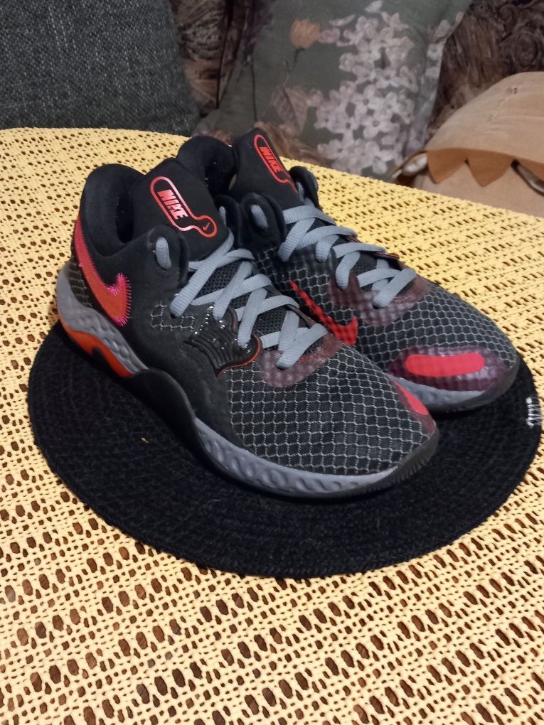 Nike Renew Elevate 2 42номер