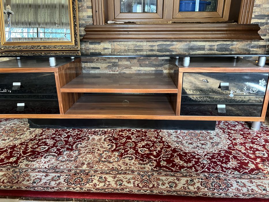 Тумба под телевизор