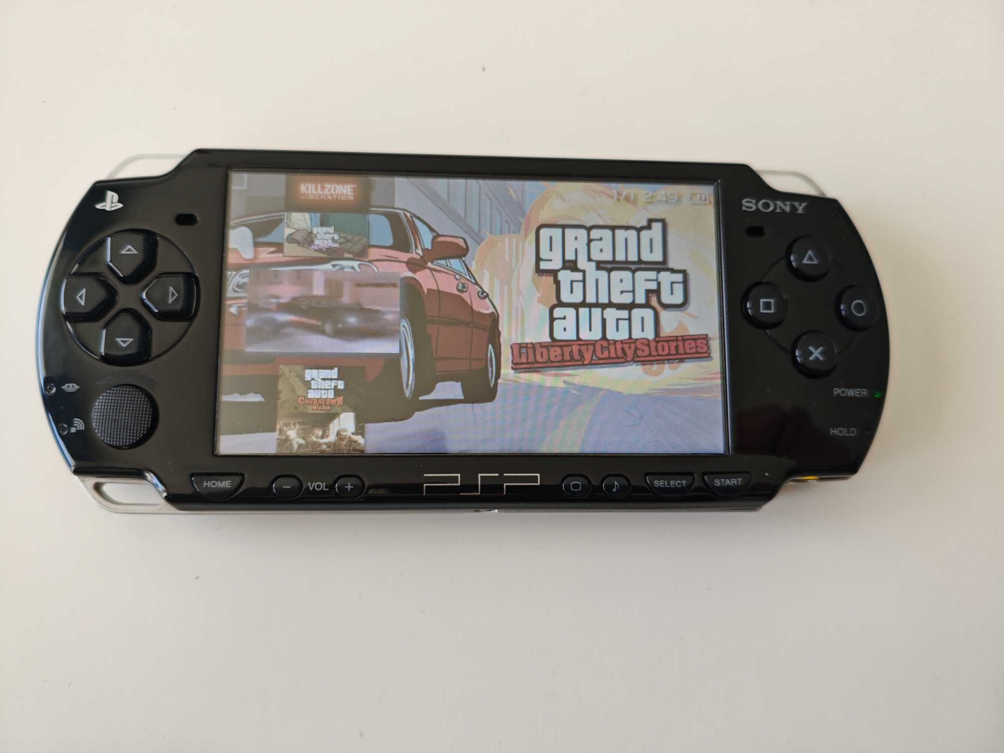 Sony PSP 2000 Playstation Portable - качени много игри