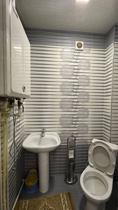 Продается 3 ком. Квартира площадью 120 кв.м. По ул. Ахунбабаева