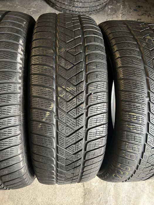 4 anvelope de iarna 235/55/19 pirelli!