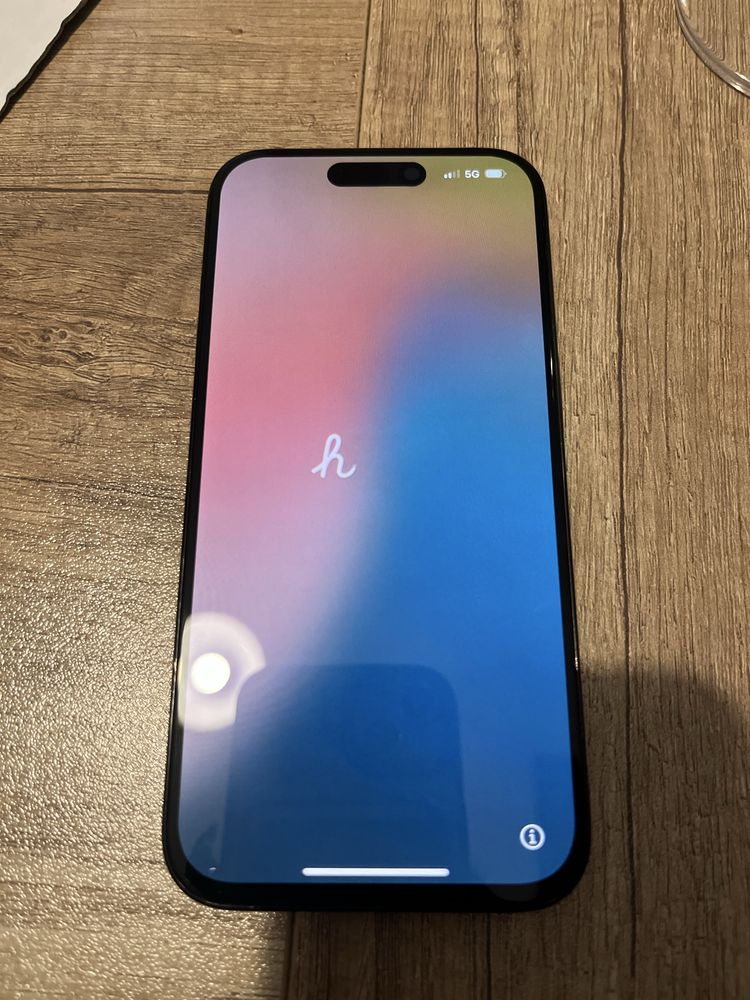 IPhone 15 Pro 256GB в отлично състояние