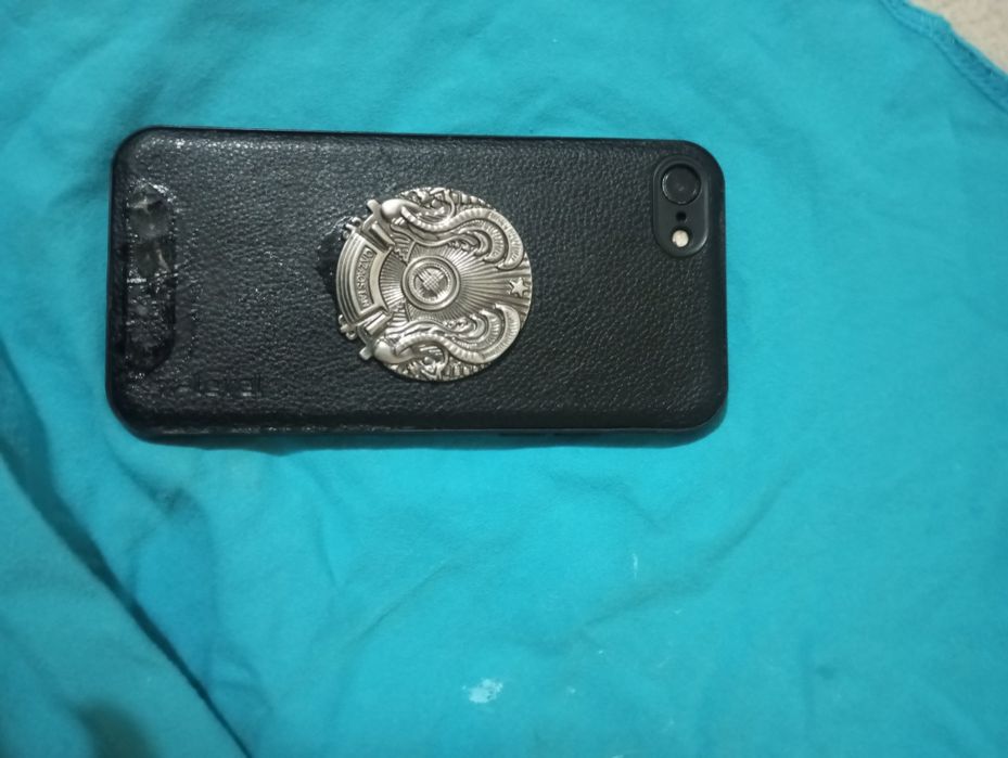 Айфон 8 продам,64 гб,66 акб