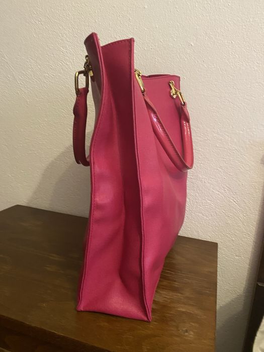 Geanta roz de dama ,incapatoaree