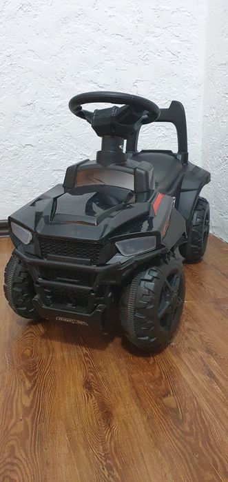 Продам машинку каталку