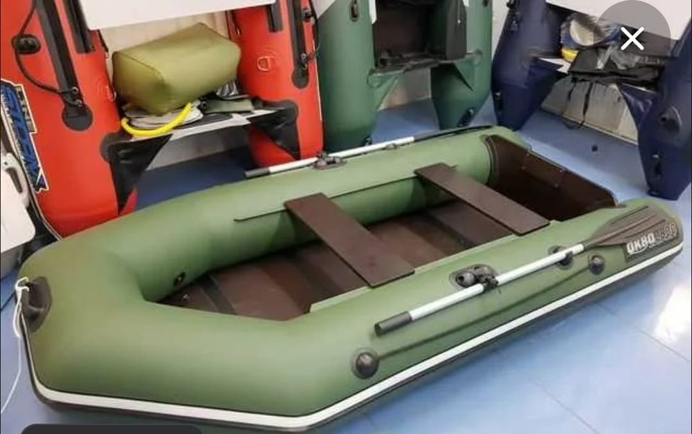 Продам лодку "Аква 2800"