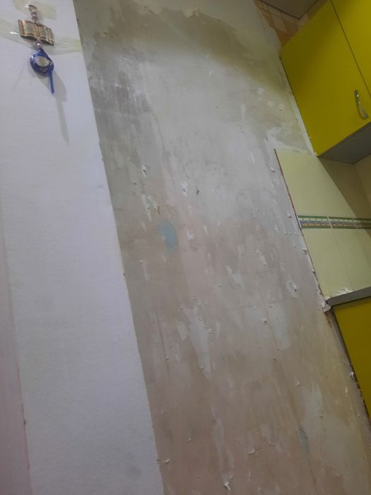 Обой клейт  2,5 руллона