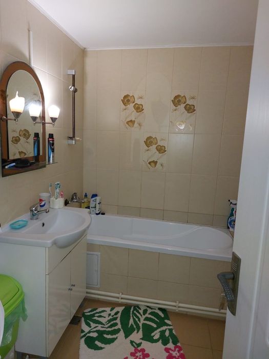 De vânzare apartament 3camere, str Mihai Eminescu