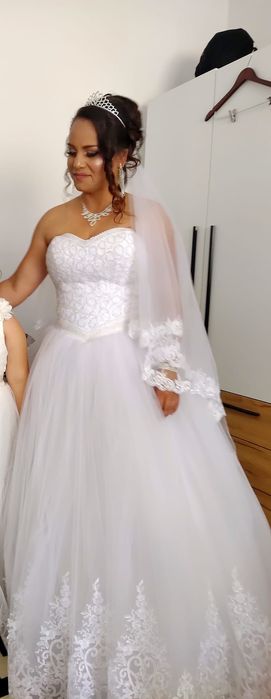 Rochie mireasă superbă