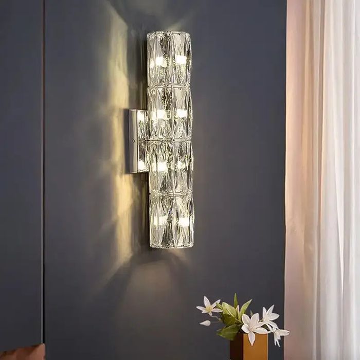 Aplică de perete / lustră verticală cu design luxos, iluminare LED