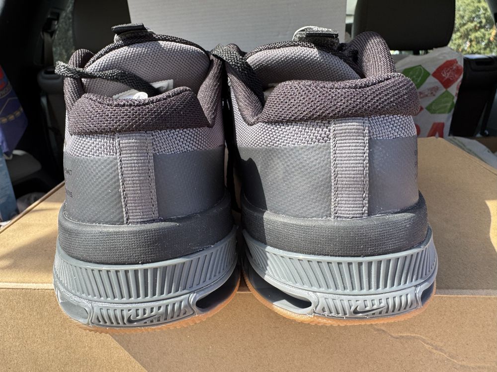 Продавам маратонки Nike Downshifter 12