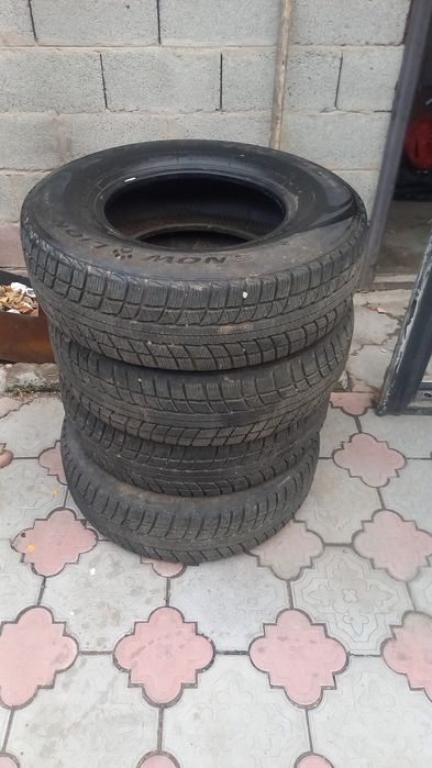 Продам шины почти новые